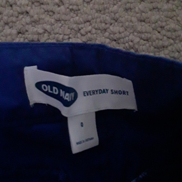 Shorts - Picture 3 of 4